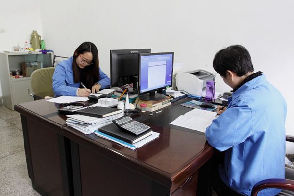 电缆集团焦缆公司工会组织开展学习贯彻党的十九大精神暨法律法规知识答题活动